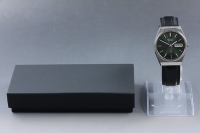 Vintage 1978 Seiko Type II 7546-8230 Day/Date Green Quartz Mens