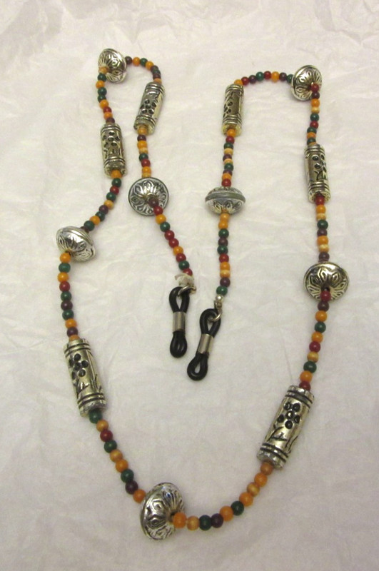 VTG Beaded Eyeglass Cord Chain Holder Necklace Silvertone
