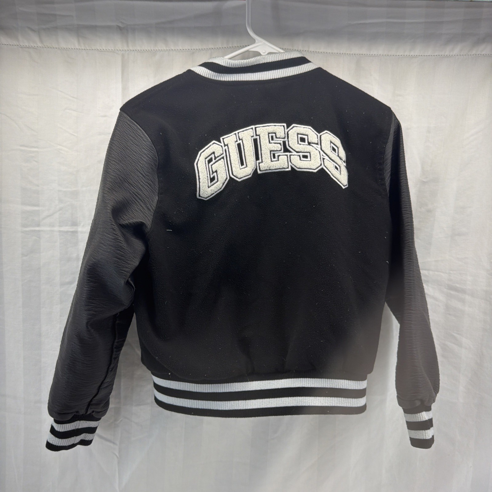 guess jacket size medium - image 3