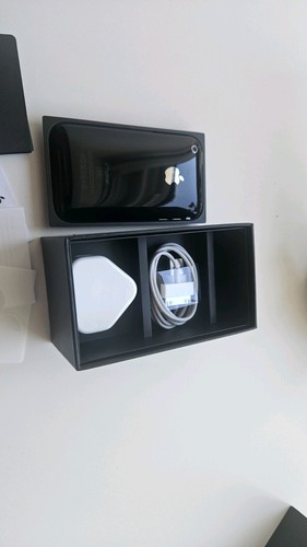 Apple iPhone 3GS ✅️MINT✅️RE-SEALED✅️UNLOCKED✅️8GB✅️ - Picture 5 of 13