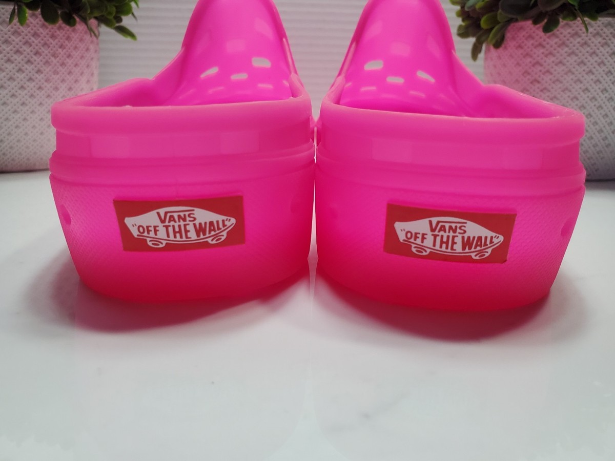 Vans Men’s Slip-On Mule Trk
Hot Pink
VN0005V8AFJ Vibrant Pink Slip-On Clogs Vans Slip-On TRK - Trek Water Mule Shoes Hot Pink ? Men main image 3