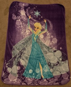 Disney Frozen Elsa Plush Throw Blanket Purple Snowflakes Kids Bedding