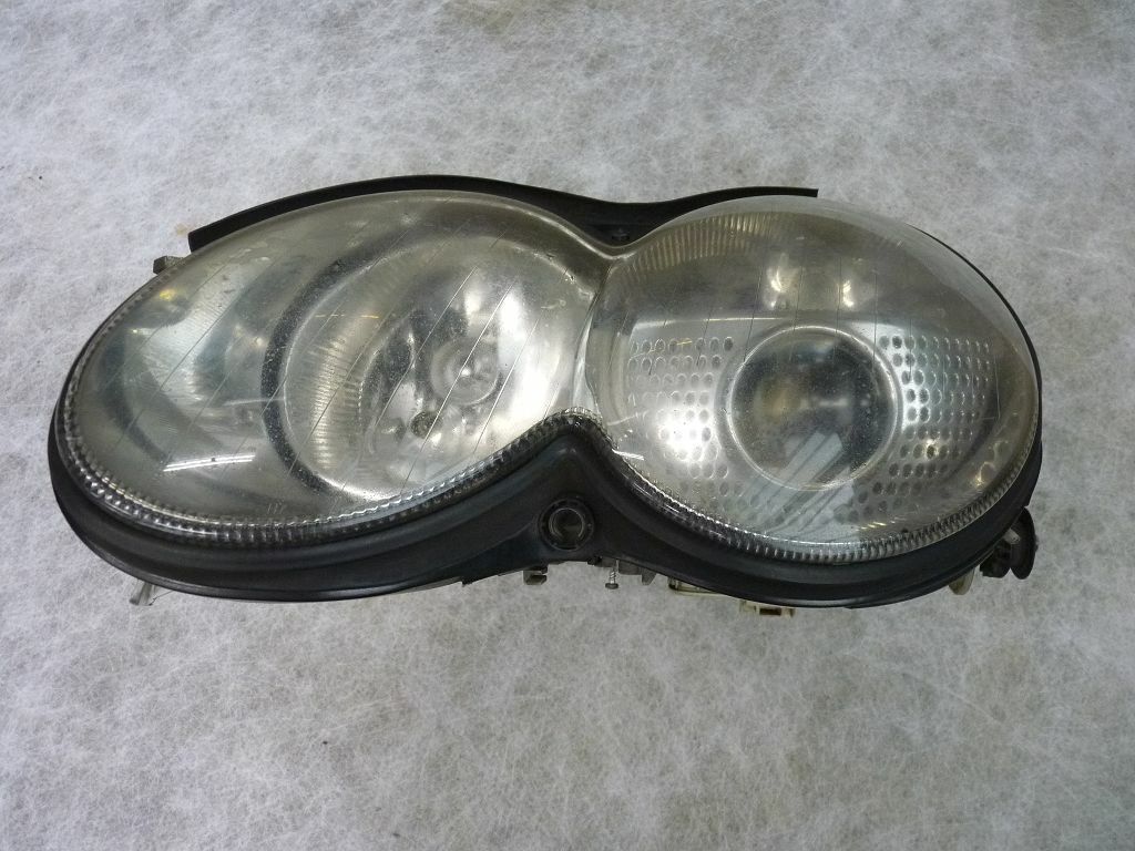 Mercedes Benz R230 SL Xenon Scheinwerfer Bosch links A2308206561 
