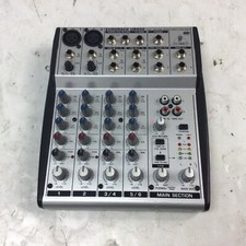 Behringer EURORACK UB802 Ultra-Low Noise Design 8-Input 2-Bus Mixer