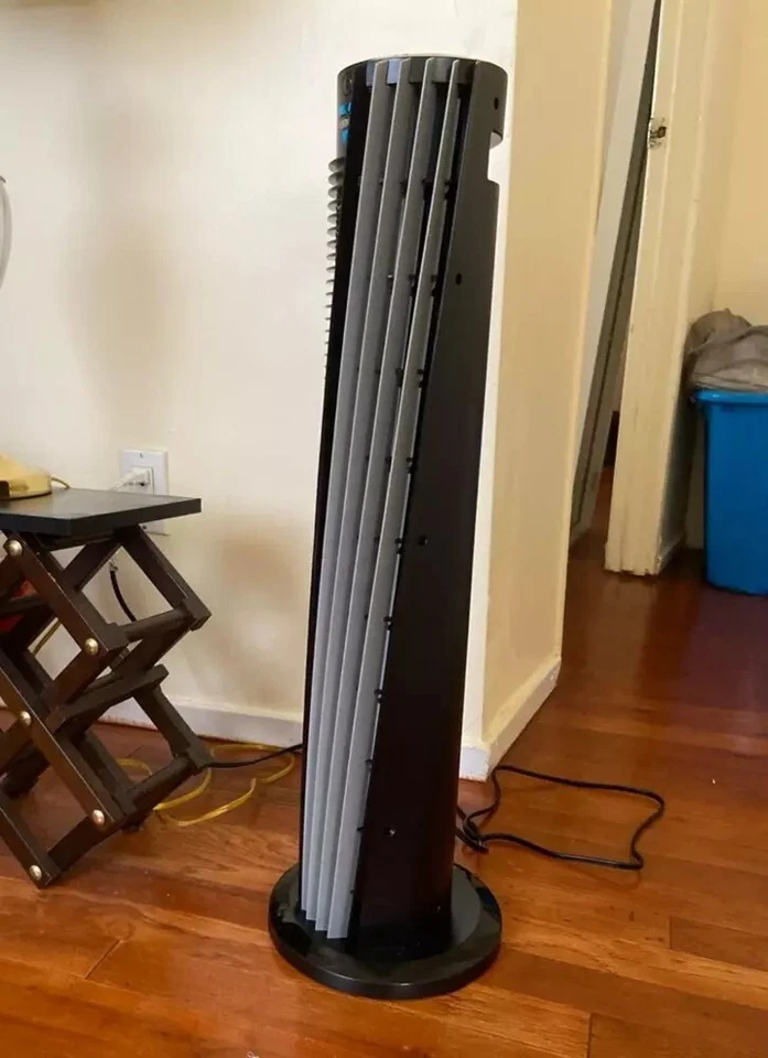 Ventilador Torre Circulador de Aire para Toda la Habitación Vornado 29" con Temporizador y Control Remoto Foto 2 de 4