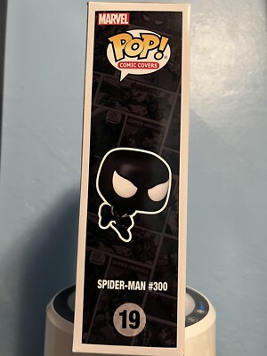 Funko　MARVEL POP! Spider-Man #300 Pop! Comic Covers Spider-Man #300