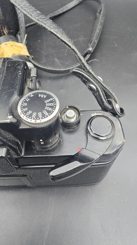 Nikon F2 Photomic DP-1 Black 35mm SLR Film Camera - Picture 5 of 11