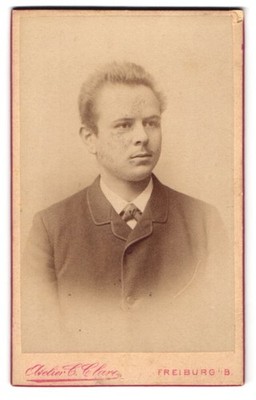 Fotografie C. Clare, Freiburg i. B., Porträt eines jungen Mannes 