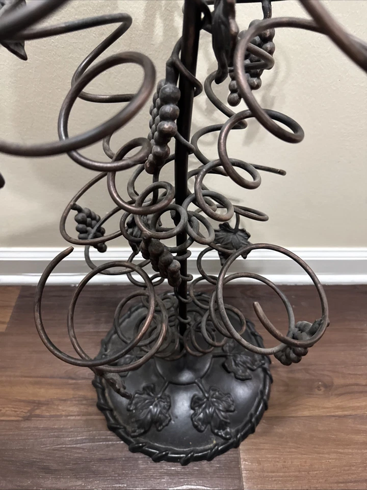 Estante de vino de metal independiente vintage MCM para enredaderas y hojas de uva Foto 4 de 4