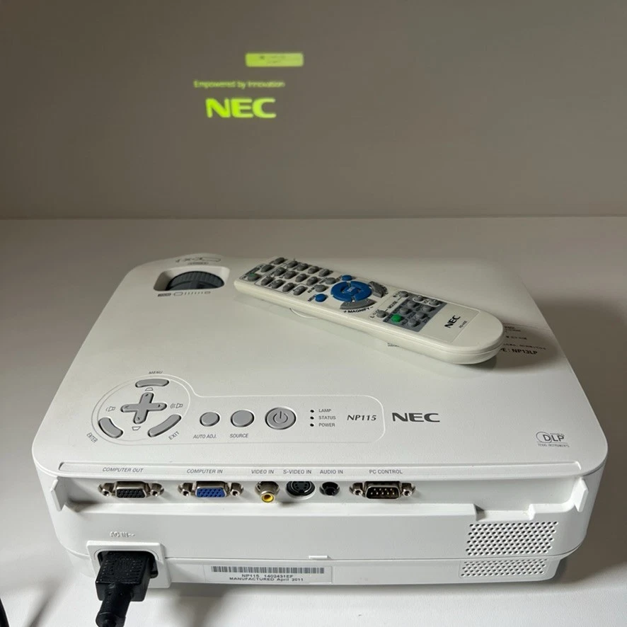 NEC NP115 DLP 1080i 8-bit Color 800x600 Resolution 2500 Lumens Video Projector - Image 2 of 4