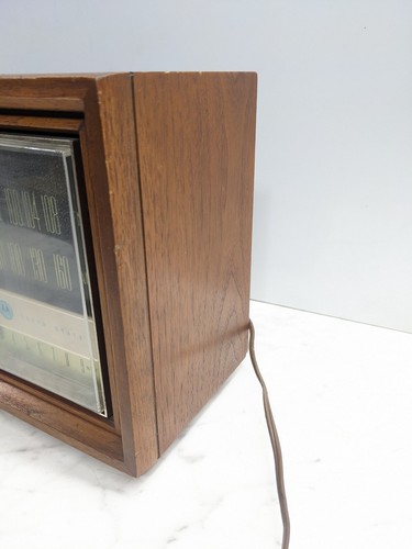 Vintage MOTOROLA TT15BW 3153 SOLID STATE RADIO WOOD CASE ~PARTS/REPAIR - Picture 6 of 19