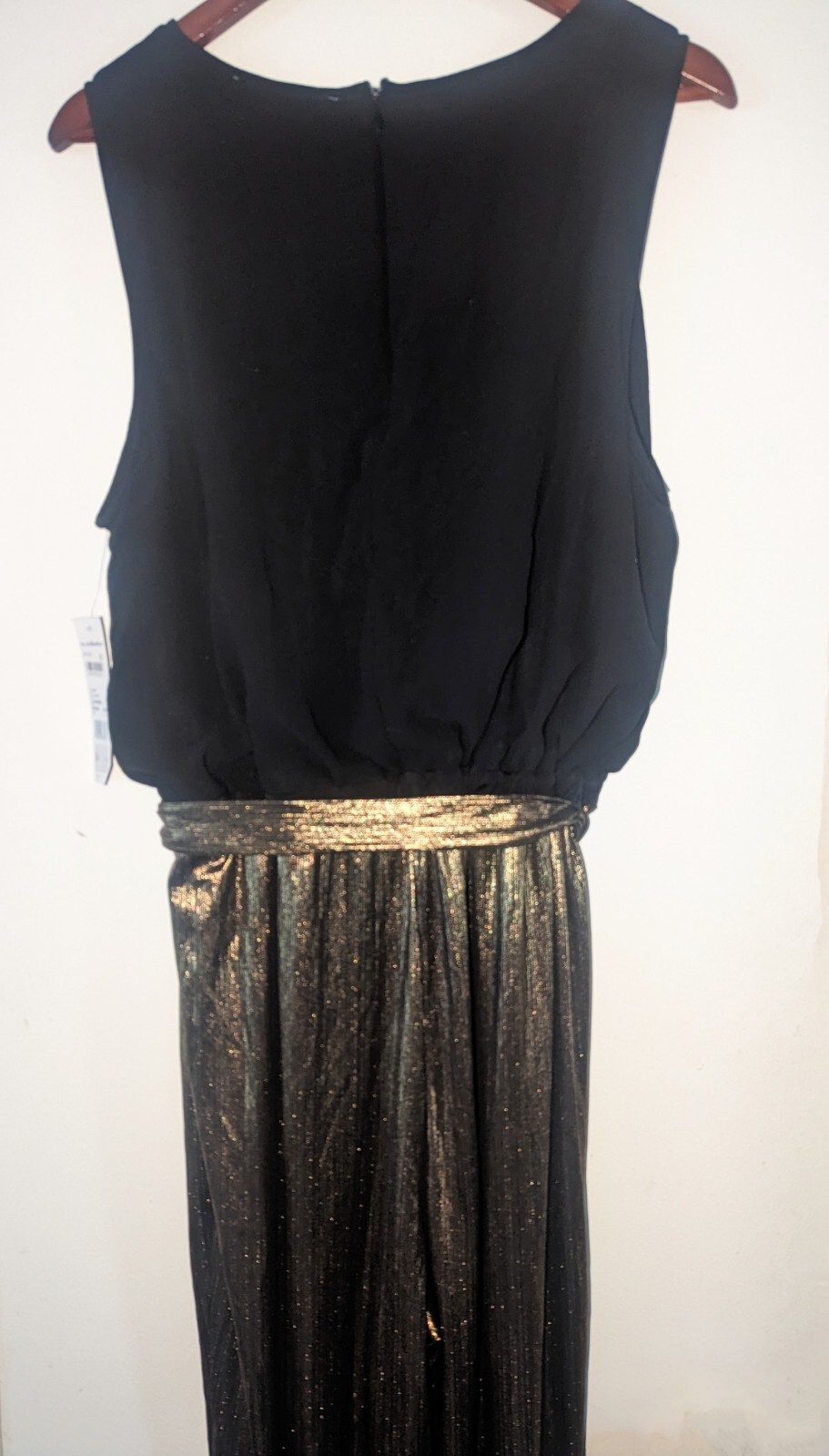 Full Pant Suit Set Ny Collection Sleeveless Black and Gold Size M, XL
