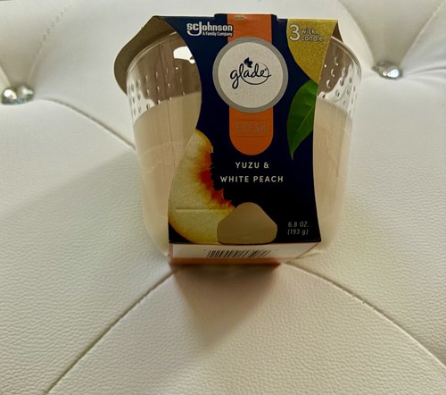 NEW Glade Fresh Collection Yuzu & White Peach 3-Wick 6.8 oz Scented Candle - Picture 2 of 21