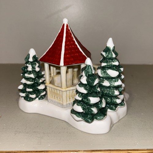 Dept 56, "VILLAGE GAZEBO", The Original Snow Village, #5146-2 - Picture 3 of 4
