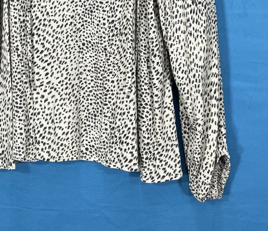 BLUSA TOP KARLIE Beige LEOPARDO Crepé Cuello en V Manga Globo FLUIDA Carrera Talla L Foto 4 de 4