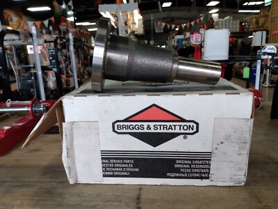 NOS OEM 841304 Briggs and Stratton Stub-Shaft New