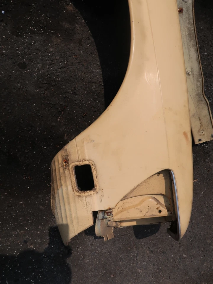 72-89 MERCEDES R107 380SL GENUINO CONJUNTO GUARDABARROS DELANTERO DERECHO LADO PASAJERO OEM Foto 3 de 4