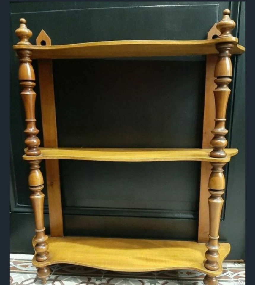 Étagère ancienne à suspendre bois clair - Photo 2/3