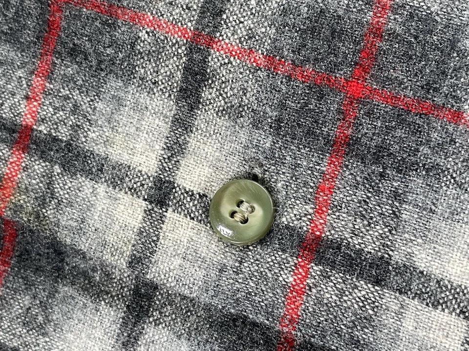 1950s Vintage Pendleton Loop Collar Shadow Plaid Wool Board Shirt USA Medium - Image 4 of 4