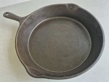 VINTAGE LONG LIFE SKILLET CAST IRON #9   11 1/2" DIAMETER