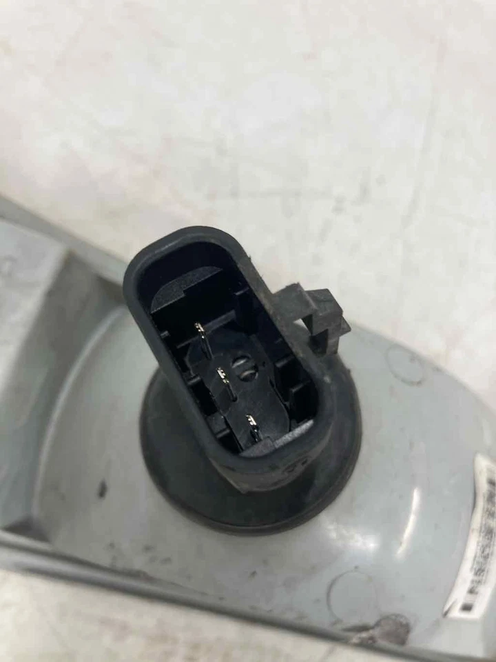 Used Turn Signal / Parking Light Assembly fits: 2017 Gmc Savana 2500 van Park La - Image 3 of 4