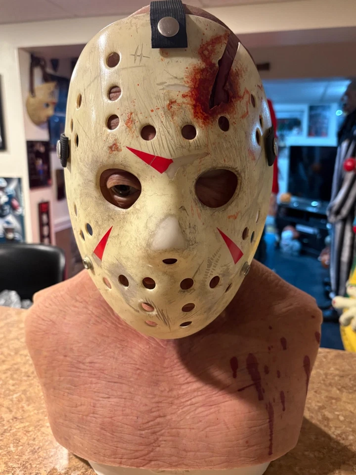 Máscara y disfraz de silicona Jason parte 4 Foto 2 de 4
