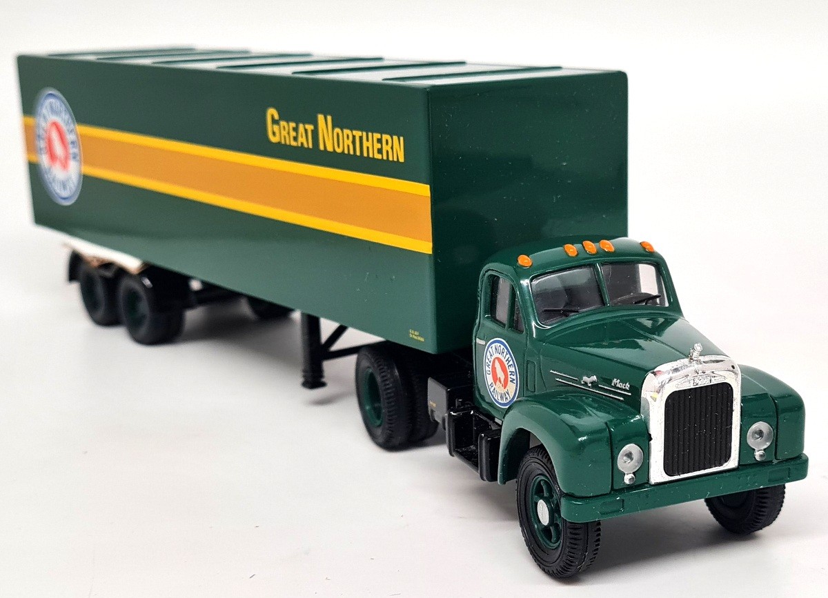 Corgi 1/50 Mack B Series Semi Great Northern Railway 52301 Diecast Model Truck