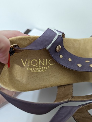 Sandalia para mujer Vionic Catarina con honda púrpura tacón de cuña cuentas doradas talla 10/41 - Imagen 6 de 8