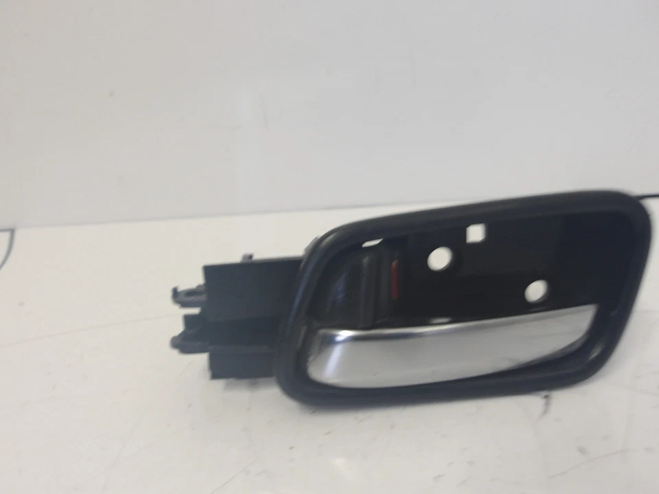 HONDA CR-V MK4 13-18 PASSENGER SIDE REAR N/S/R INTERIOR DOOR HANDLE VS4944 - Image 2 of 4