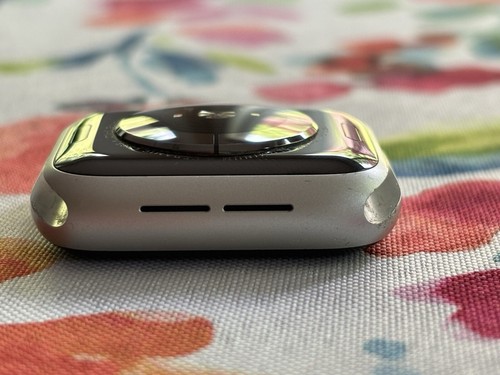 Apple Watch Series 5, 40mm, WiFi and LTE, Watch Face Only, Fully Functional - Zdjęcie 5 z 14