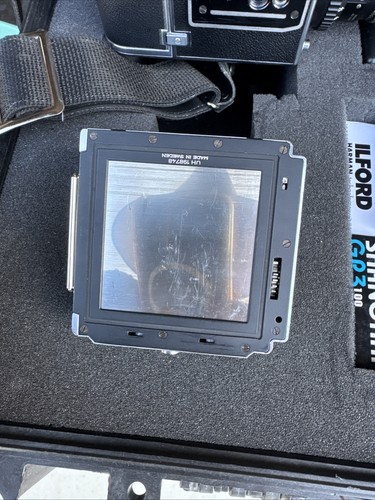 Hassellblad500CM Chrome With NC2 FINDER And Other Accessories Plus Pelican Case - Picture 10 of 18