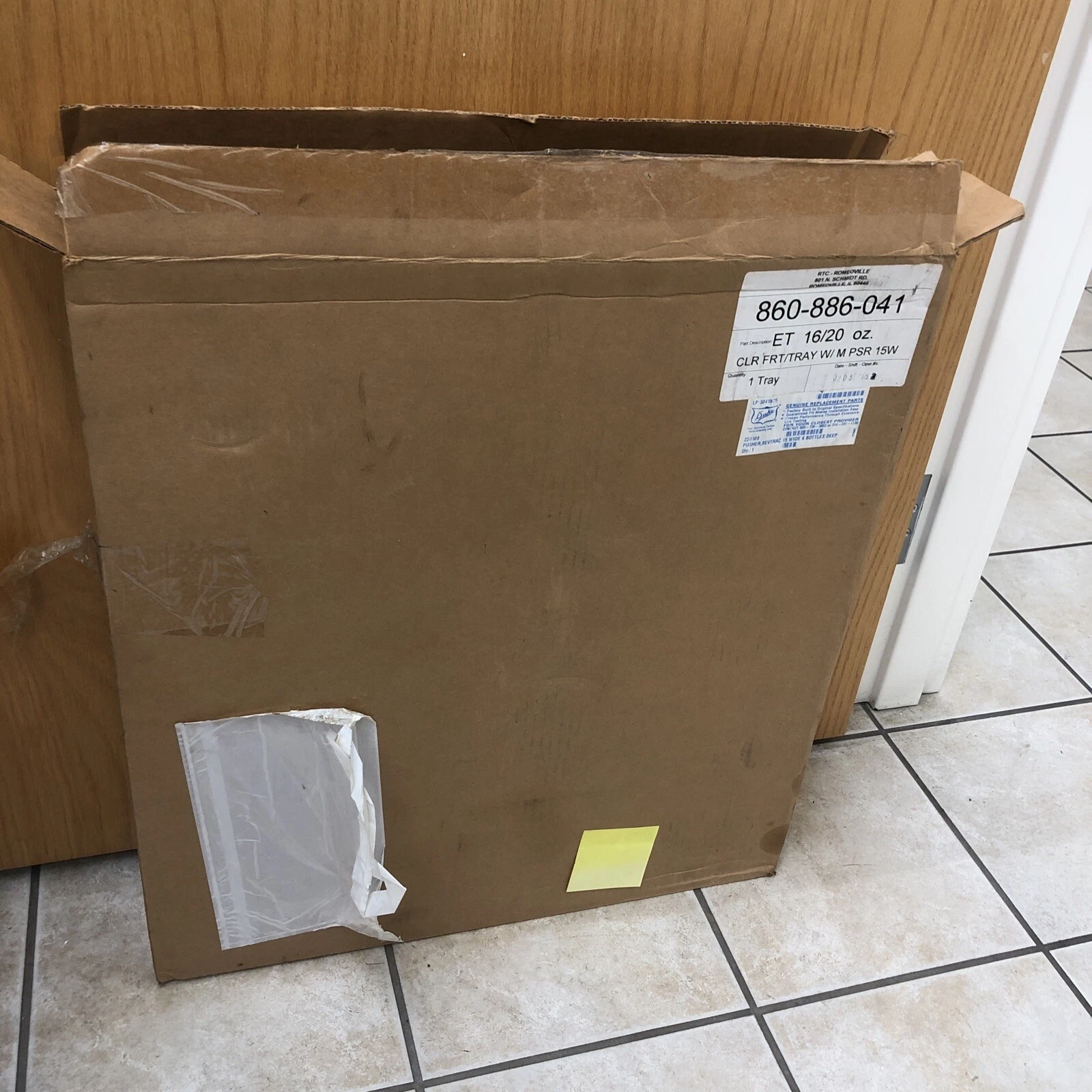 RTC BEVTRAC BEVERAGE GLIDE COOLER FRONT TRAY 860-886-041 - NOS
Opens in a new window or tab
