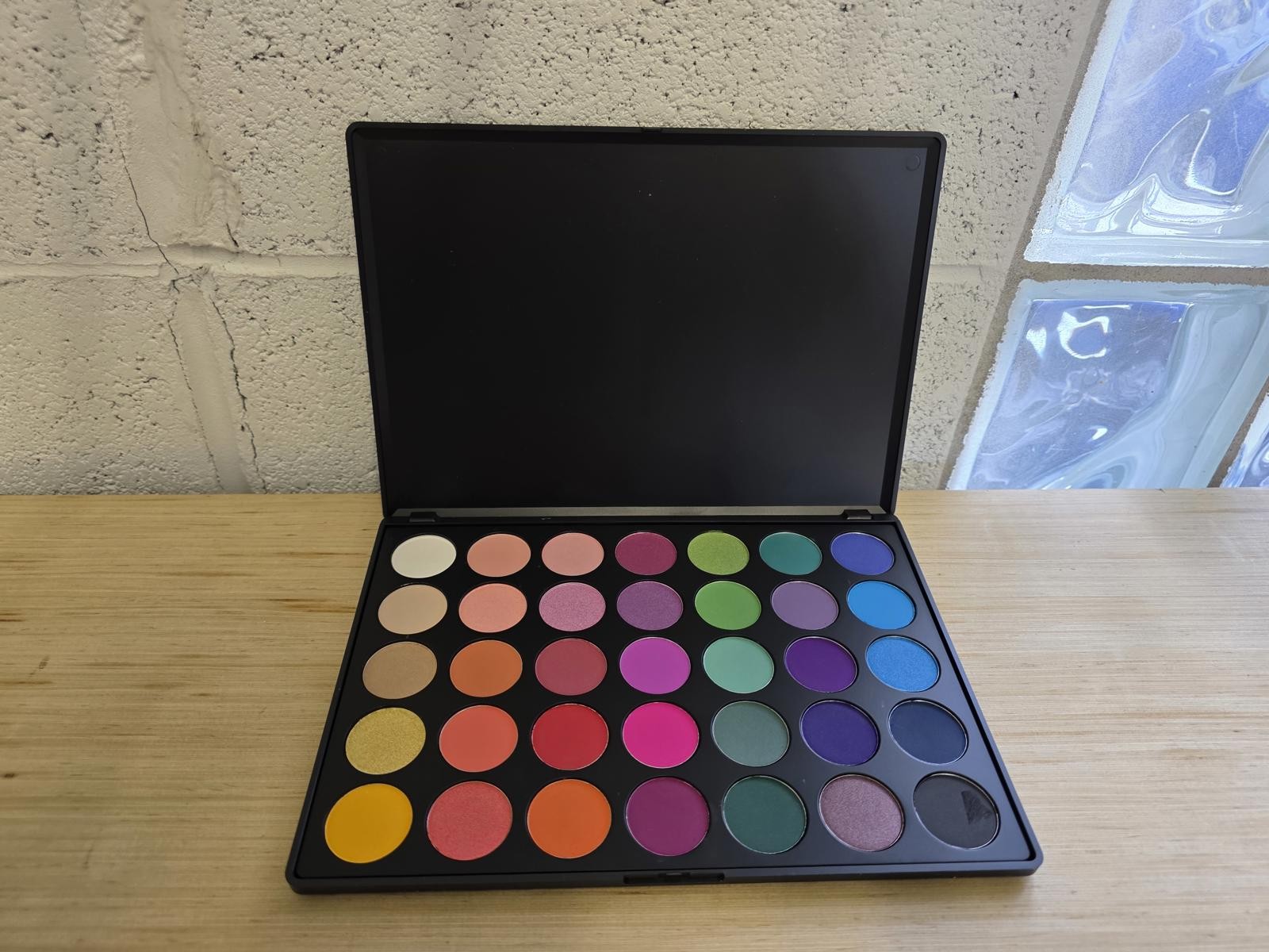 Morphe Eyeshadow Palette with 35 Vibrant Colors