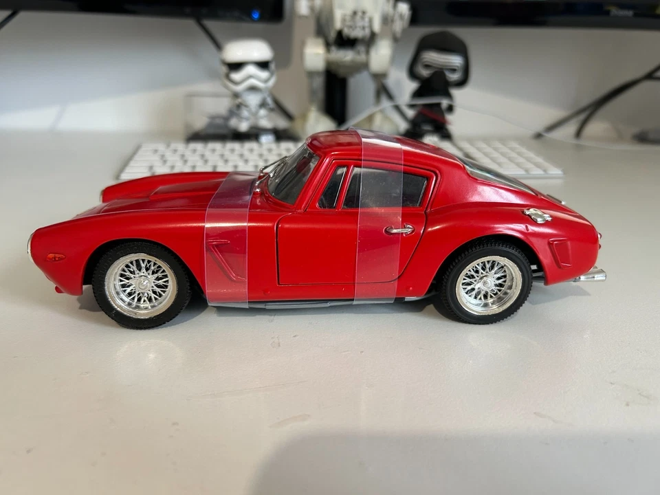 Ferrari 250 GT Berlinette 61 1:18 Diecast Model Car, Red New Boxed - Image 4 of 4