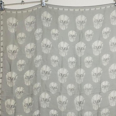 2000s Alexander McQueen Skull Scarf Gray Silk Vintage 100x100 cm