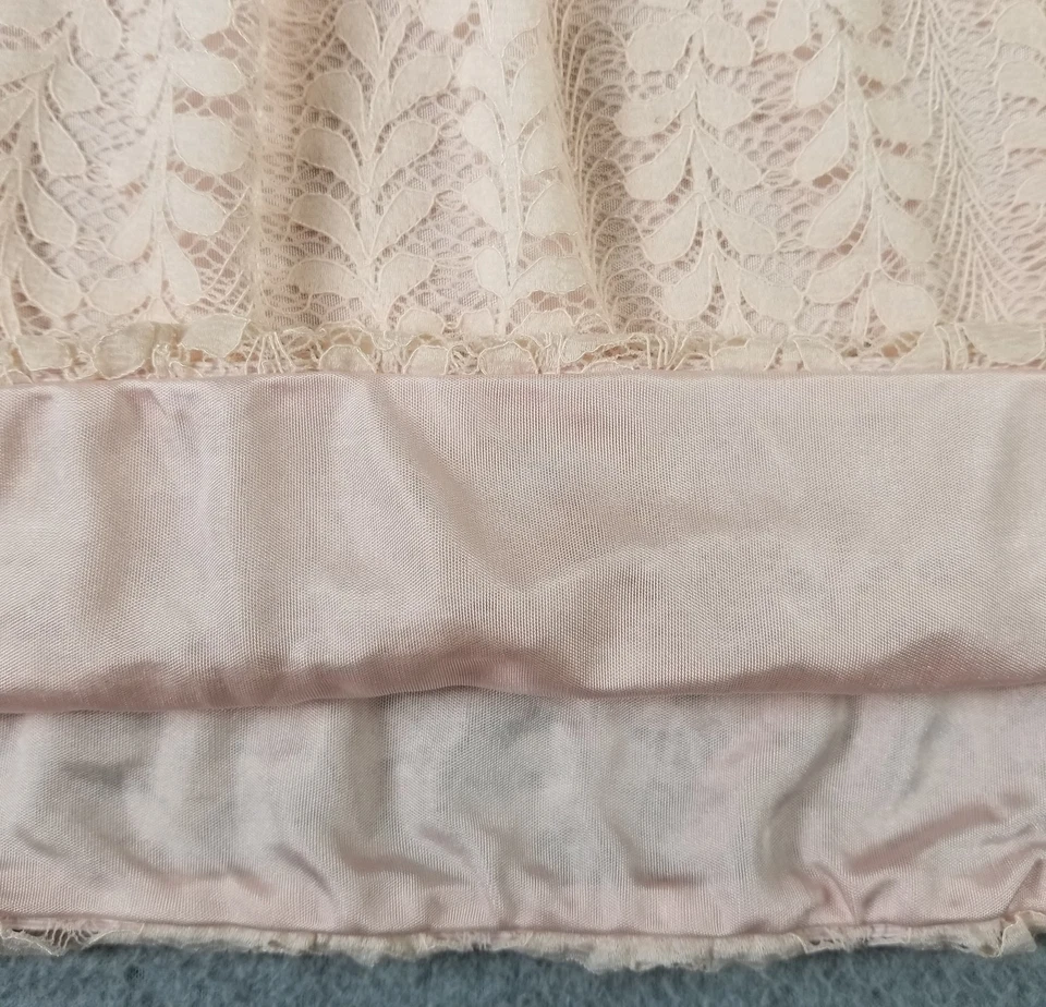 LIZ Claiborne Tank Top Women’s Small S Pink Lace Sleeveless Bubble Hem Stretch - Image 4 of 4