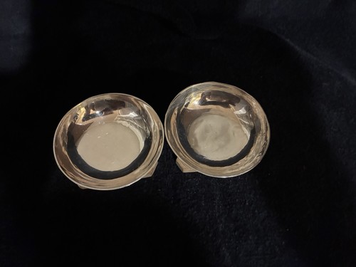 Wm Spratling sterling silver bowls petite 2.5" wide on wooden triangle base - Picture 4 of 13
