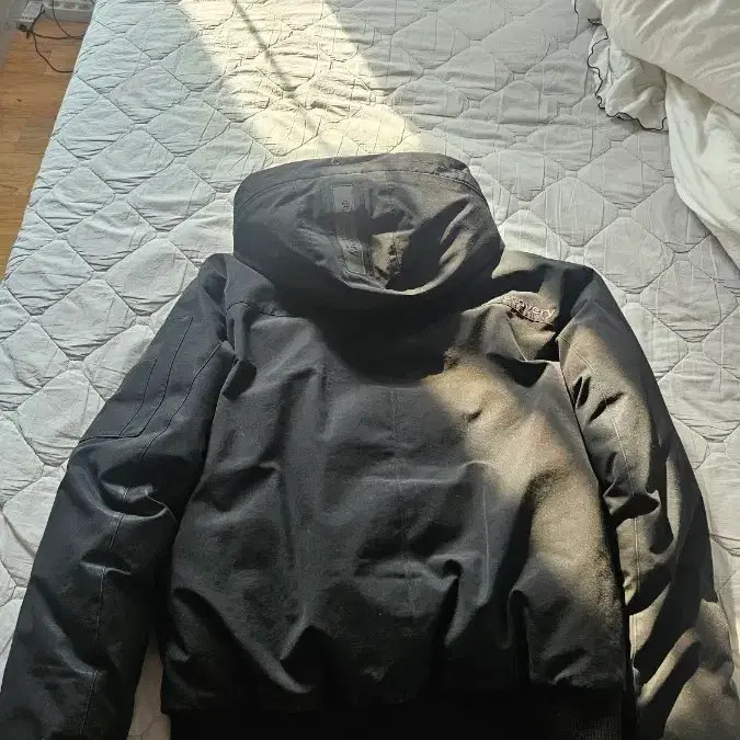Discovery Padded Jacket - Excellent Condition - image 1