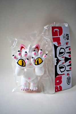 グランパ Grape Brain x strange cat toys