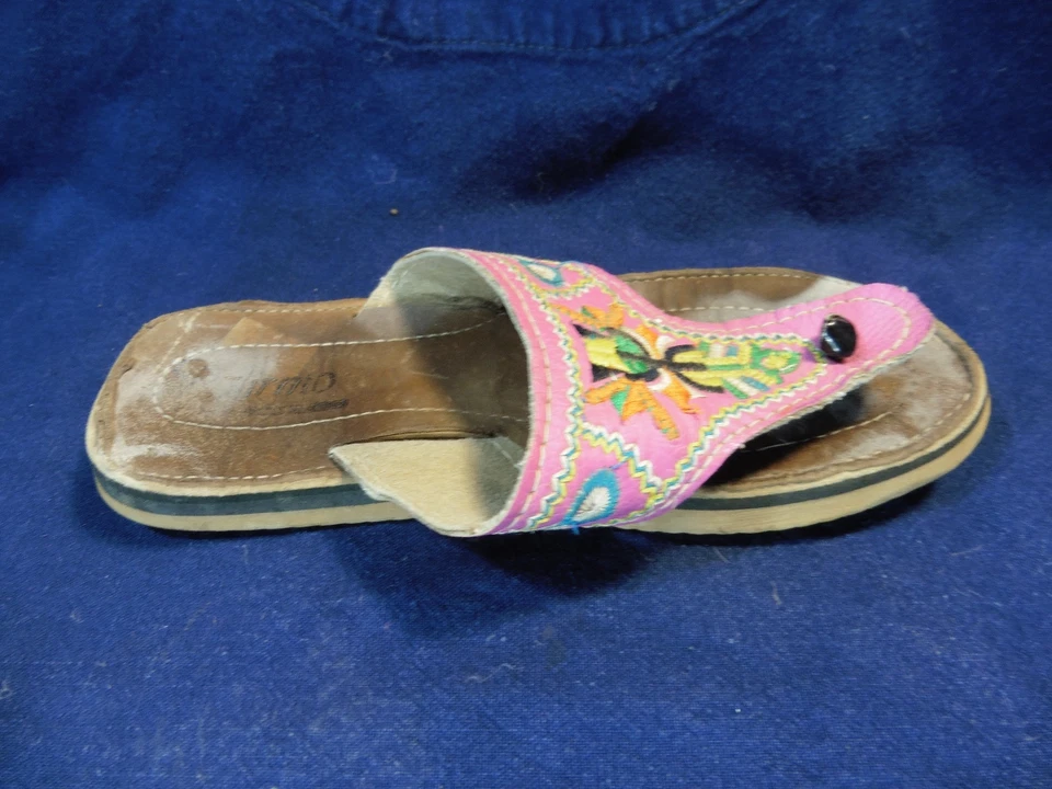 PAIRE DE TONG ENFANT MOTIF BERBERE LONGUEUR PIED 20CM - Photo 2/4