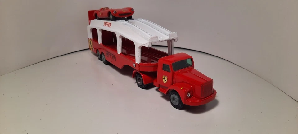 TEKNO DINAMARCA SCANIA VABIS TRANSPORTADOR DE COCHES FERRARI RACING de colección 1/43 código 3 Foto 3 de 4