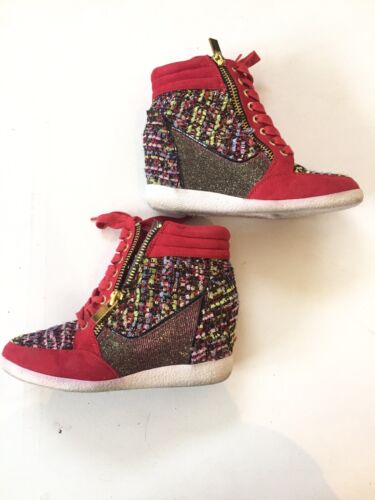 Bamboo RED Boots WOMENS SIZE 7 Sneakers 