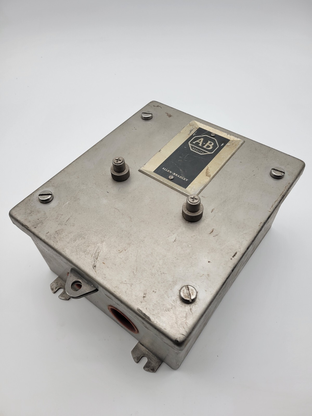 Allen Bradley 709-BCA Starter Enclosure Assembly 71A86 120/110V Coil N22 Heaters