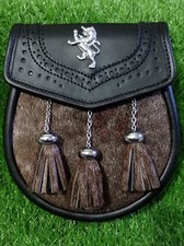 Highlandwear Beautiful Fur Real Leather Scottish Kilt Sporran Rampant Lion Badge