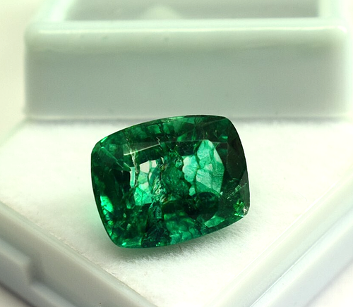 6ct Colombian Green Emerald Gemstone Cushion cut faceted Emerald Ring Gemstone - Picture 8 of 11
