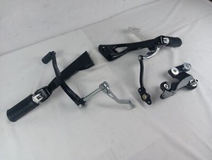 HARLEY 18-UP SOFTAIL STREET BOB M-8 FLXR GLOSS BLACK MID CONTROLS 50500264