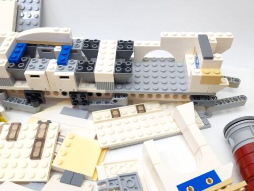 Lot de pièces détachées Lego Star Wars 7662 MTT 7676 Gunship 7675 AT-TE - Photo 3 sur 15