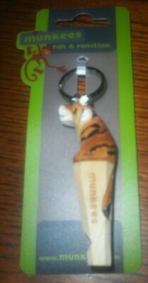 Munkees Carabiner Key Chain Function Camping Scouts Hiking Tiger Whistle Fun Run