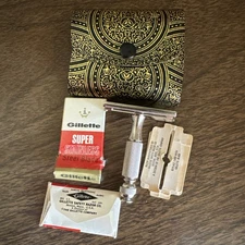 Vintage Gillette Safety Razor Travel Set Super Stainless Steel Blade 1960s Shave