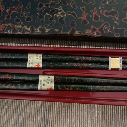 Two Sets Vintage Chopsticks In Beautiful Box - Picture 3 of 10